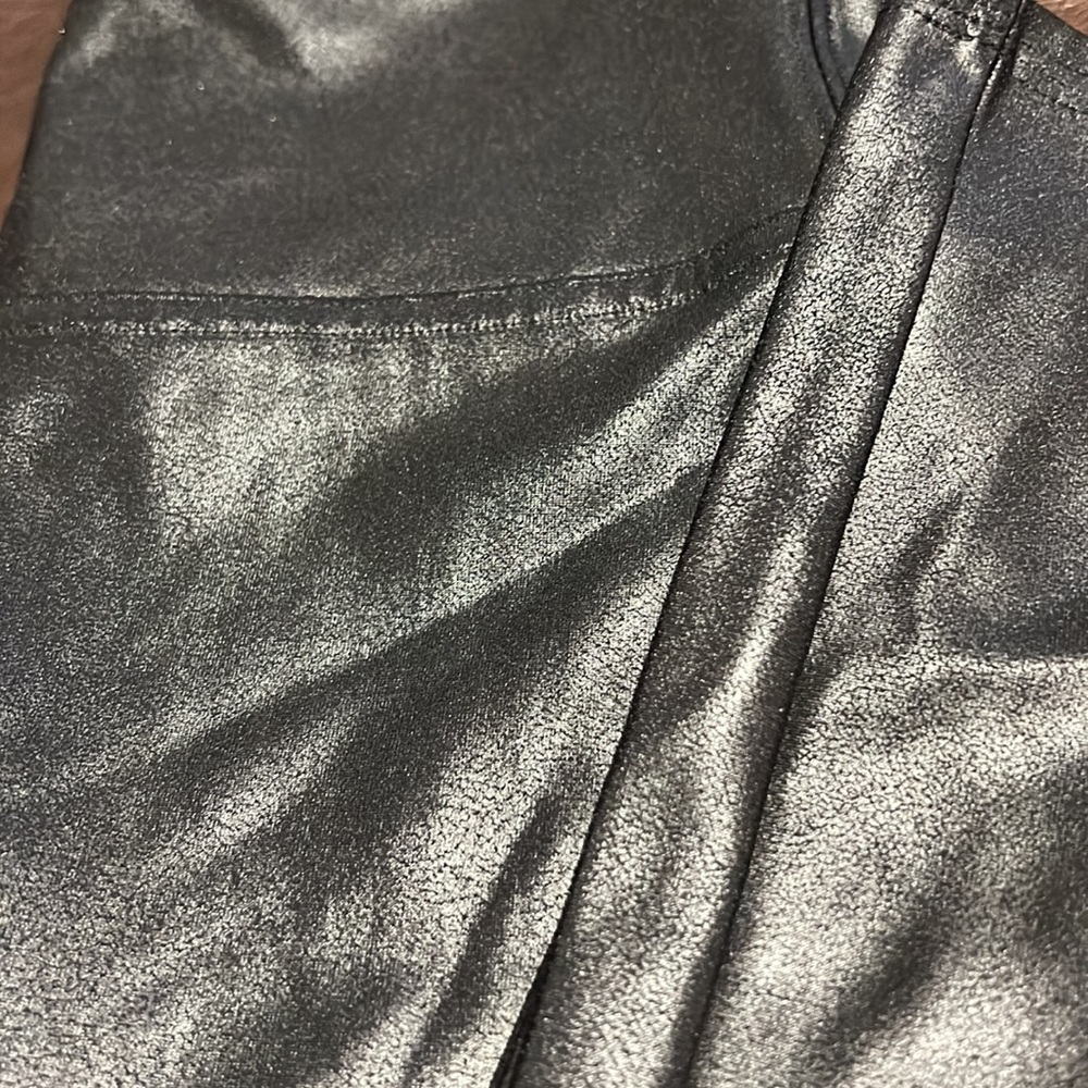 Spanx - faux leather look leggings - black - size M